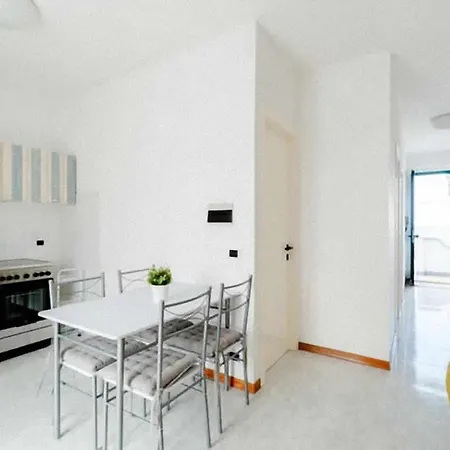 R09 - Trilocale A Due Passi Dalla